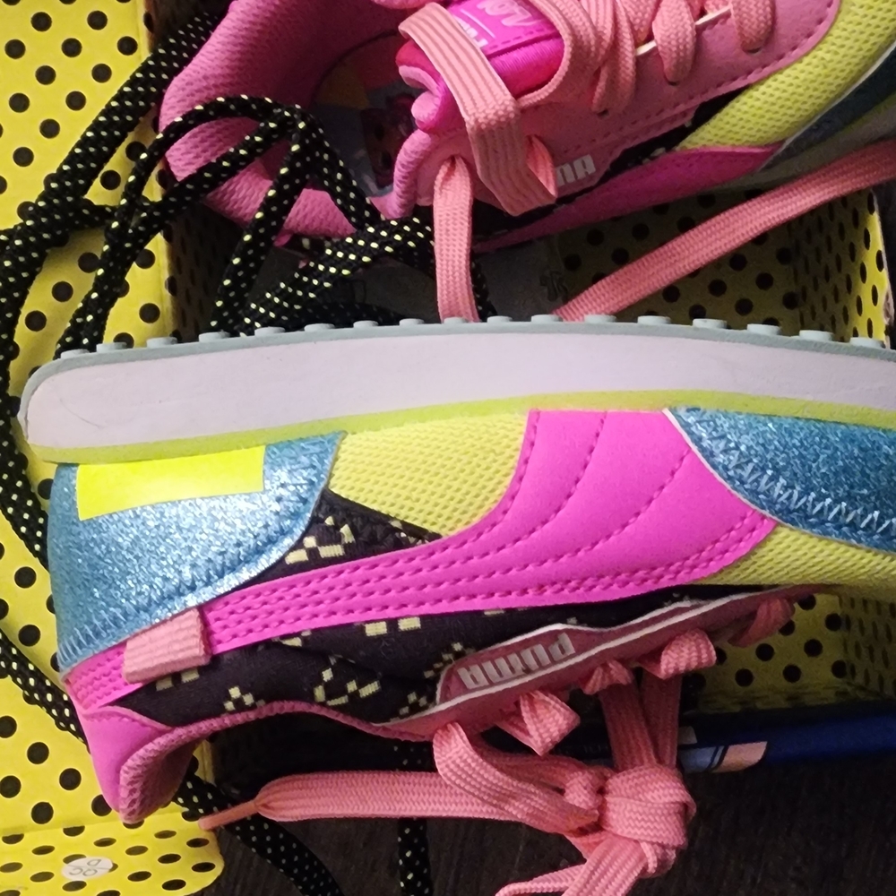Puma L.O.L. Surprise! Kids Toy - Pink and Blue